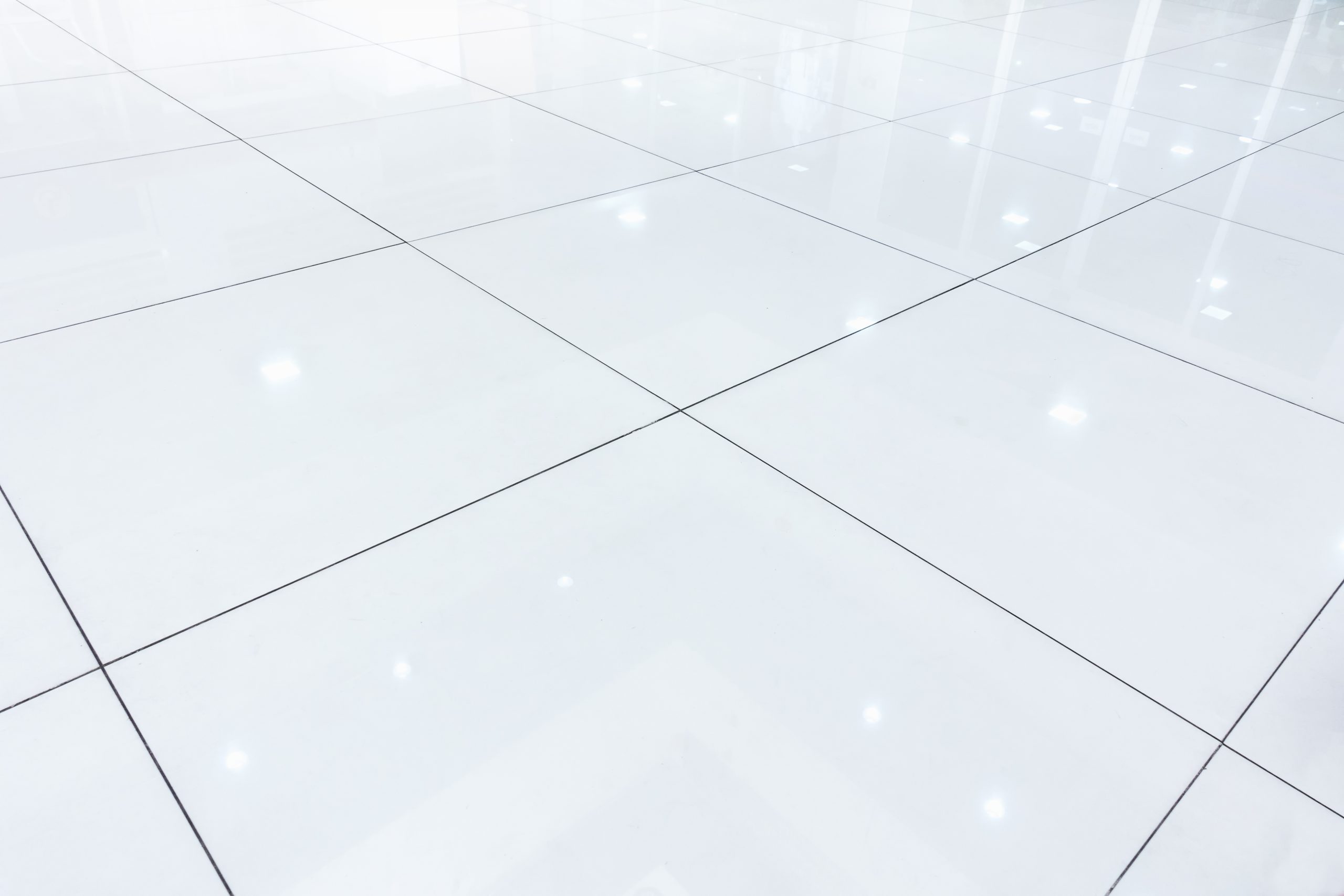 un carrelage tout blanc brillant en train de se laver sans laisser de traces décoration